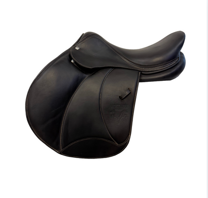 17" 2A Voltaire Stuttgart (2024) *Full Buffalo leather and Upgraded Second skin*