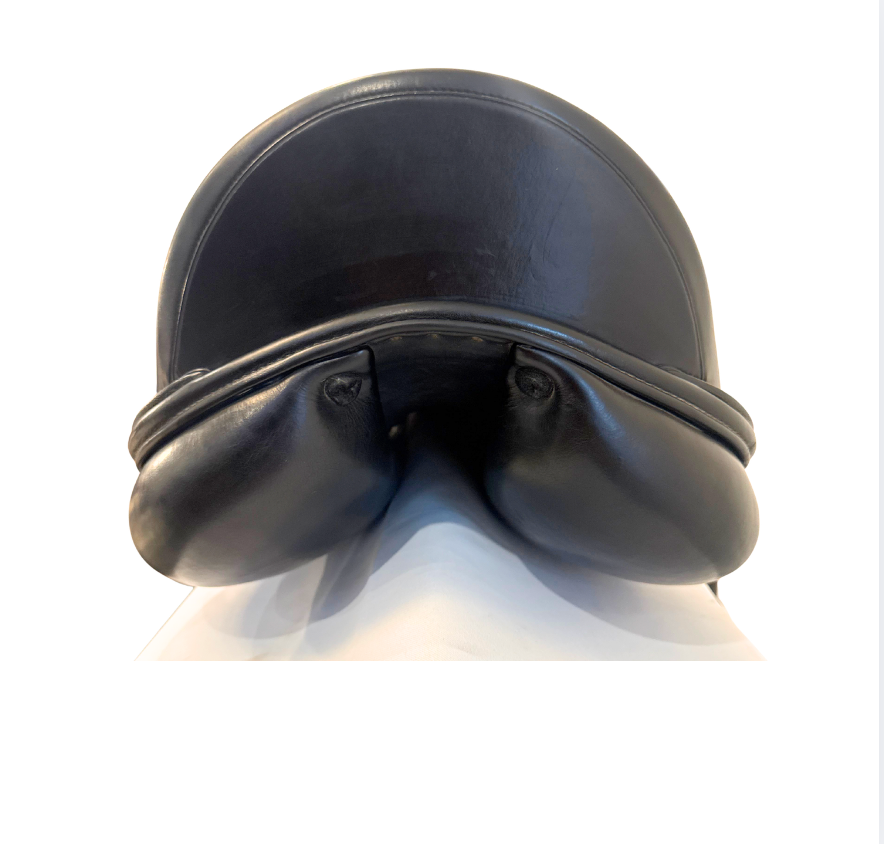 18" Amerigo Classic Dressage Saddle